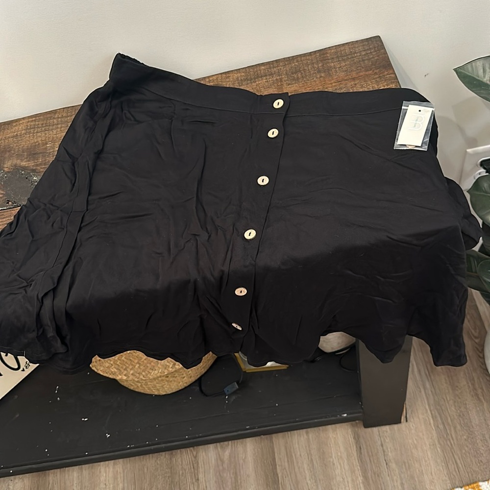 NWT black skater skirt Maurice’s